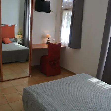 מלון Castel Mistral