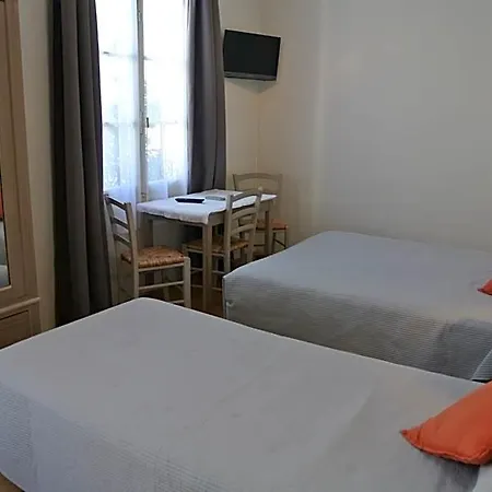 Castel Mistral 3* ז'ואן-לה-פינס