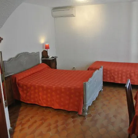 Otel Castel Mistral