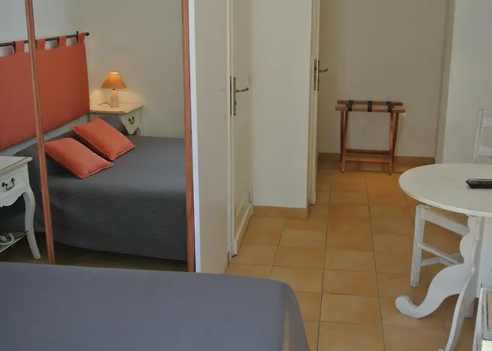 Castel Mistral Hotel 3*